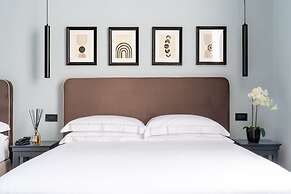 Flom Boutique Hotel