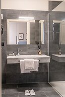 Flom Boutique Hotel
