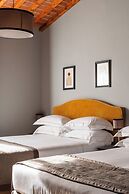 Flom Boutique Hotel