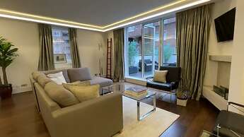 Two Bedroom Flat in Belgravia