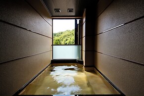 Kanazawa YuOnsen Hyakurakusou