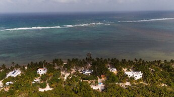 Playa Sonrisa Hotel