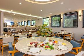 Diamond luxury Hotel