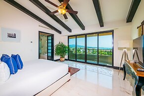 Beautiful 3 Bedroom Condo