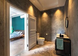 V HOTEL IN PAJE