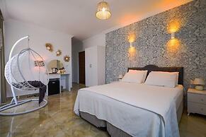 Belong Hotel