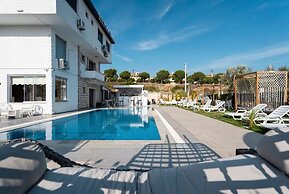 Belong Hotel