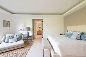 Amazing 3 Bedroom Condo