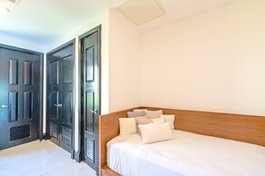 Amazing 3 Bedroom Condo