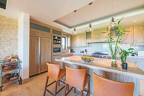 Amazing 3 Bedroom Condo