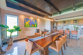 Amazing 3 Bedroom Condo