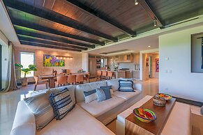 Amazing 3 Bedroom Condo