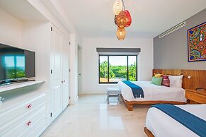 Amazing 3 Bedroom Condo