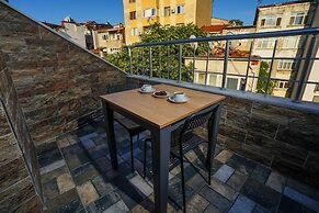 Neva Residence