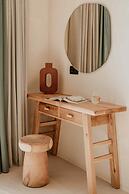 Ostrako Beachside Suites