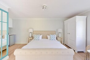 Sublime Five bed Property in Glorious Setting