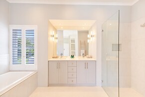 Sublime Five bed Property in Glorious Setting