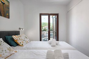 Seafront Apartment Nana 2