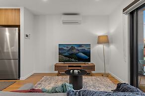 StayCentral Brunswick Central Townhouse