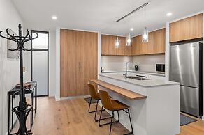 StayCentral Brunswick Central Townhouse