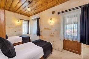 Rocca Stone House