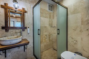 Rocca Stone House