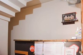 Goroomgo Caroline Homestay Bhubaneswar