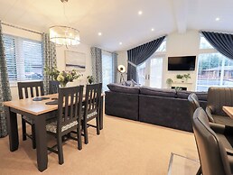 Unique Luxury Lodge