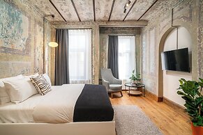 Urban Quarters - Büklü Han