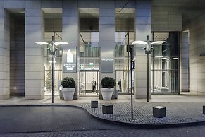 Lumina platinium Tower Apartments