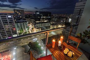 Lumina platinium Tower Apartments