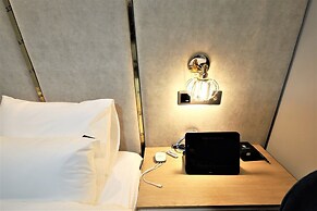 DELAMOUR Hotel