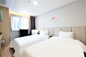DELAMOUR Hotel