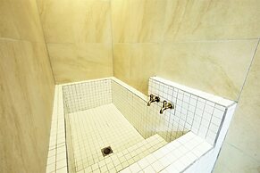 DELAMOUR Hotel