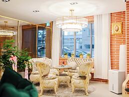 DELAMOUR Hotel