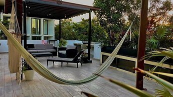 2 Br Great Located Spacious Amazing Terrace