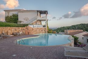 Elegant Residence Ea Bianca Studio Sleeps 2 Num0604
