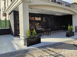 Cam Suites