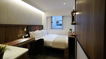 ST Signature Bugis Middle, SHORT OVERNIGHT, 11 hours: 8PM-7AM