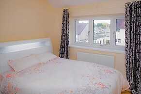 2bed House- Dudley-garden-wifi-tv
