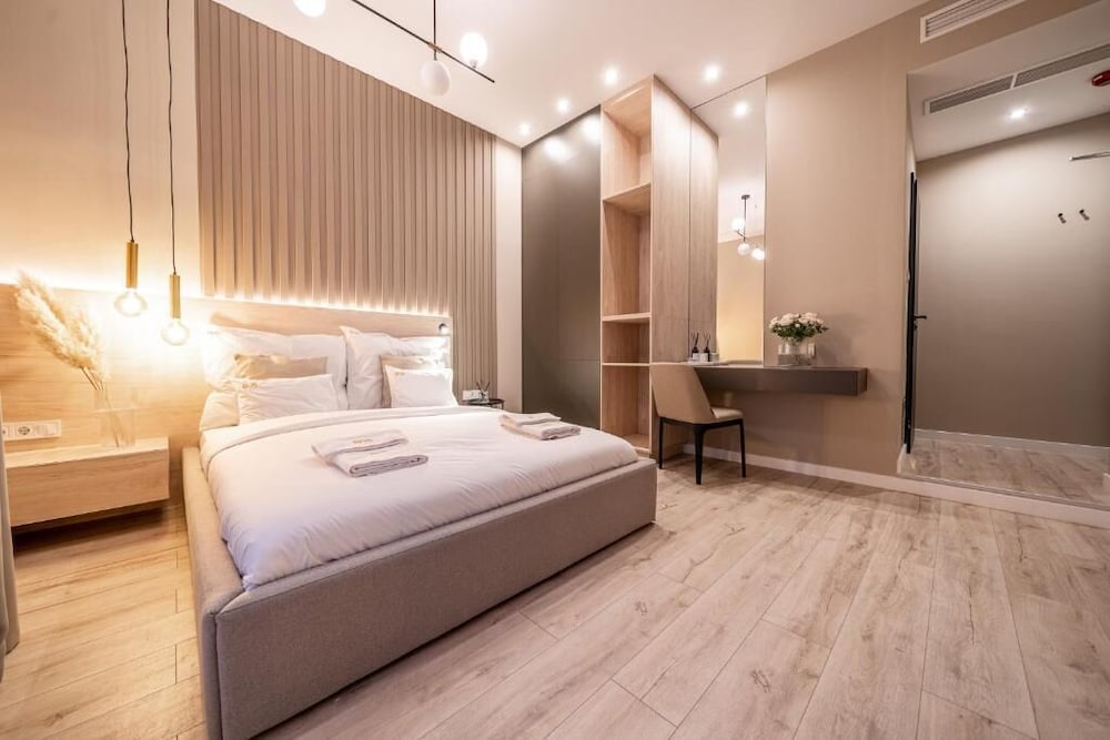 Károly Boutique Suites, Best Location by BQA