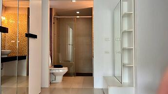 6-37 - 2 Bdr Condo With Balcony and Shared Pool