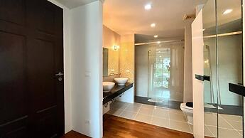 6-37 - 2 Bdr Condo With Balcony and Shared Pool