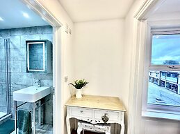 Modern & Brand New Apartment in Whitstable Centre