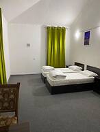 Green Apple Hotel