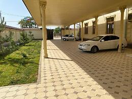 Green Apple Hotel