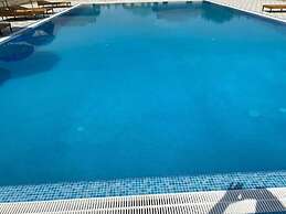 Green Apple Hotel