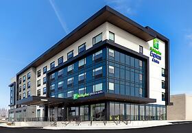 Holiday Inn Express & Suites St.Thomas by IHG