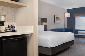 Holiday Inn Express & Suites St.Thomas by IHG