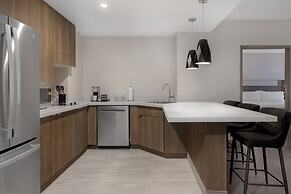 Holiday Inn Express & Suites St.Thomas by IHG